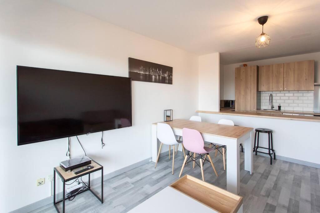 L41 Suite Paladium 8Pax 4Rooms Balcony Wifi Ac นีซ ภายนอก รูปภาพ